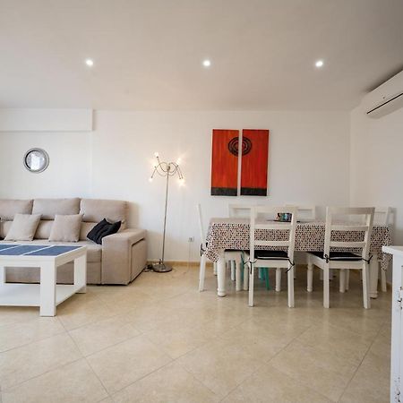 Beautiful 2 Bedrooms Apartment In Agua Mundo Benidorm Bagian luar foto